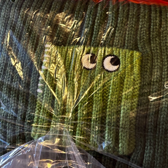 Anya Hindmarch Uniqlo collab green touch of wool heattech knitted stole NWT - Picture 3 of 6